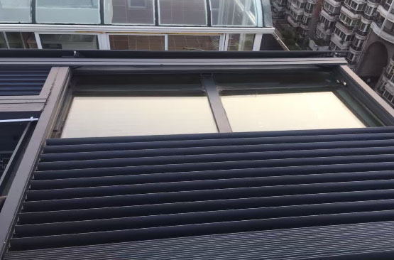 可收縮防盜百葉