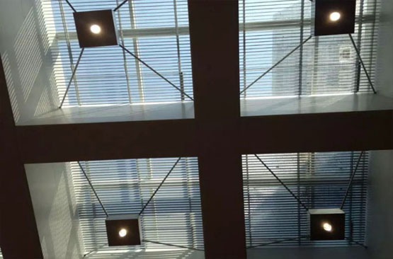 遮陽簾廠家帶你了解電動遮陽百葉常規養護方法