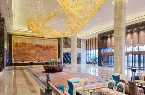 不同質地窗簾與不同風格家具的巧妙搭配