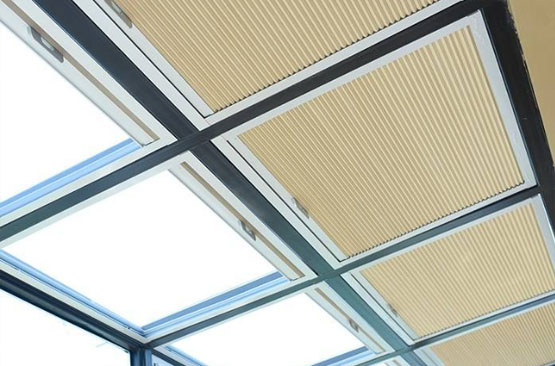 廣州玻璃陽光房裝電動天棚簾好不好?